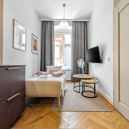 Daire Krasinskiego By Bookinghost Wroclaw