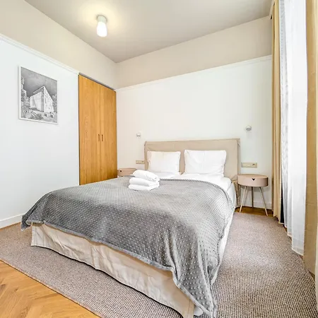 Krasinskiego By Bookinghost Daire *