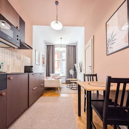 شقة Krasinskiego By Bookinghost *