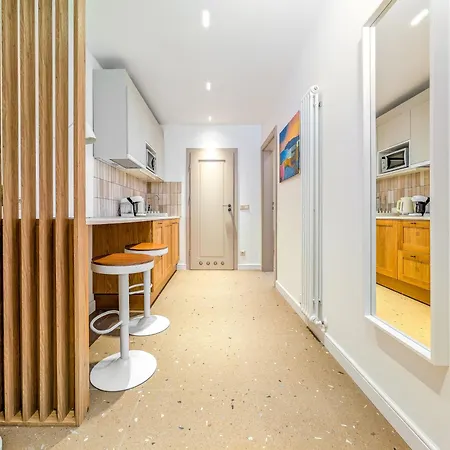 Krasinskiego By Bookinghost *